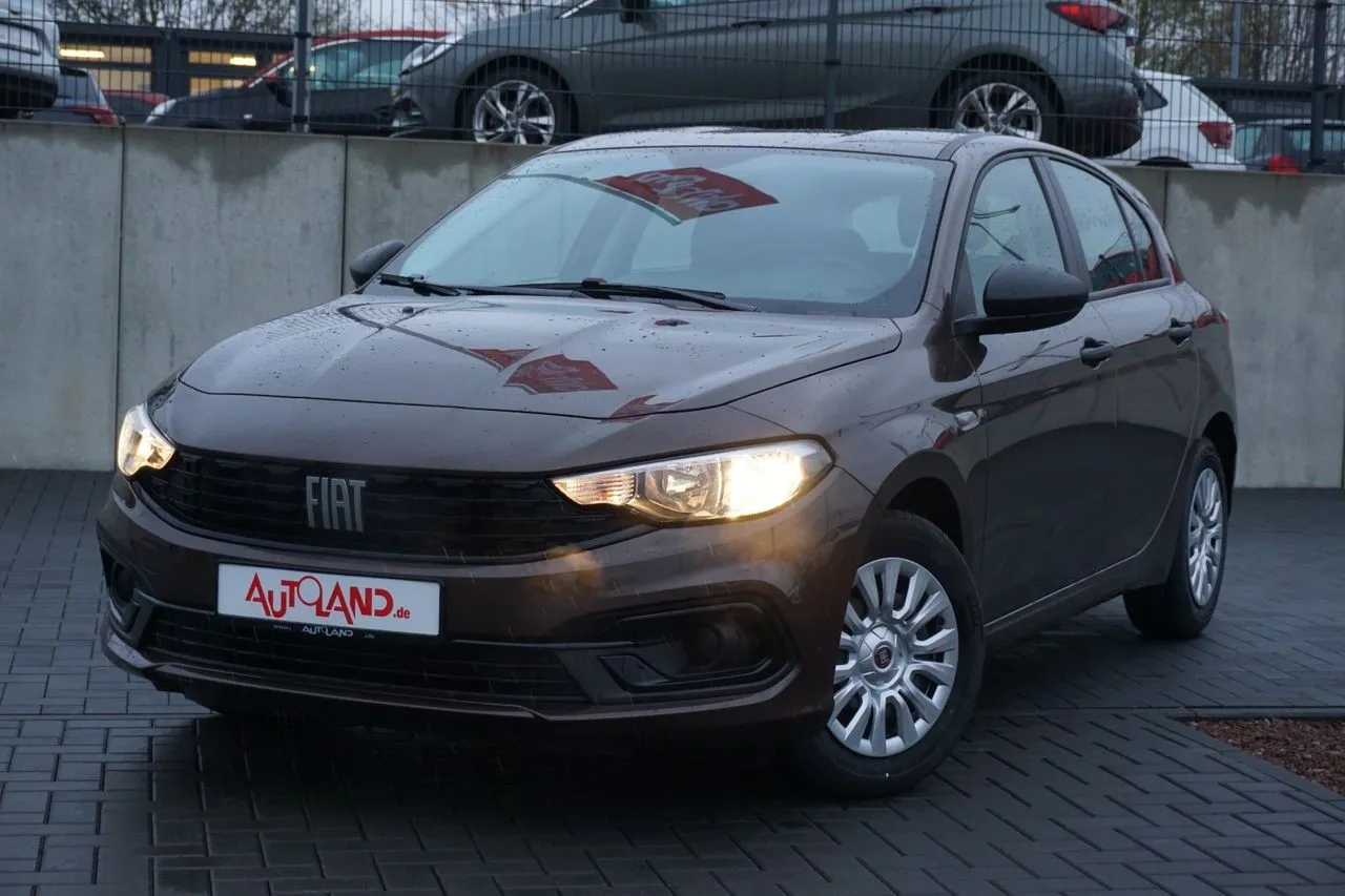 Fiat Tipo Hatchback 1.4 Bluetooth...  Image 1